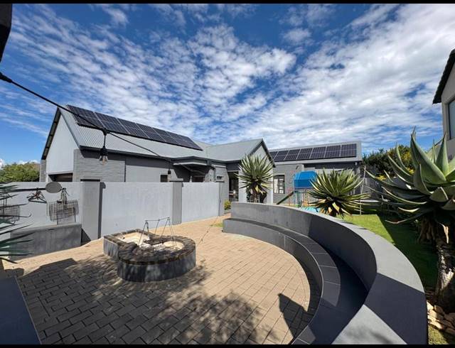 3 BEDROOM HOUSE FOR SALE IN MIDLANDS ESTATE